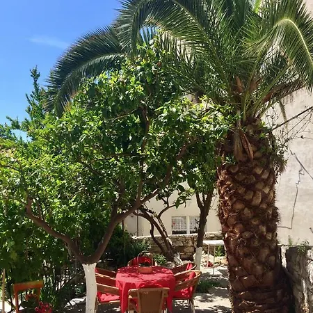 Guest house Double Bedroom With A View 3*